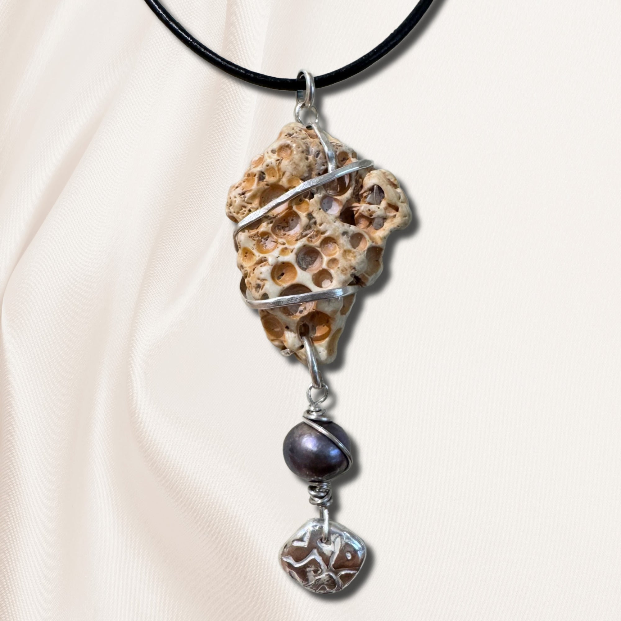 Midnight Pearl Shell Pendant