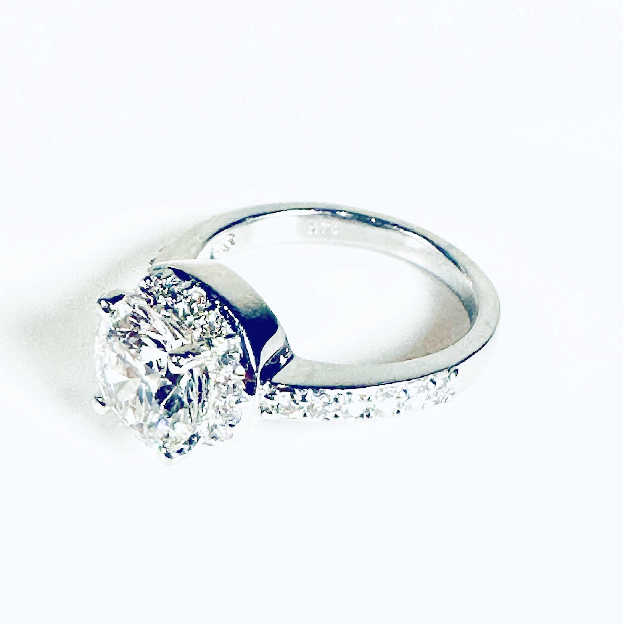 2.05ct G VS1 Lab Diamond Halo Engagement Ring