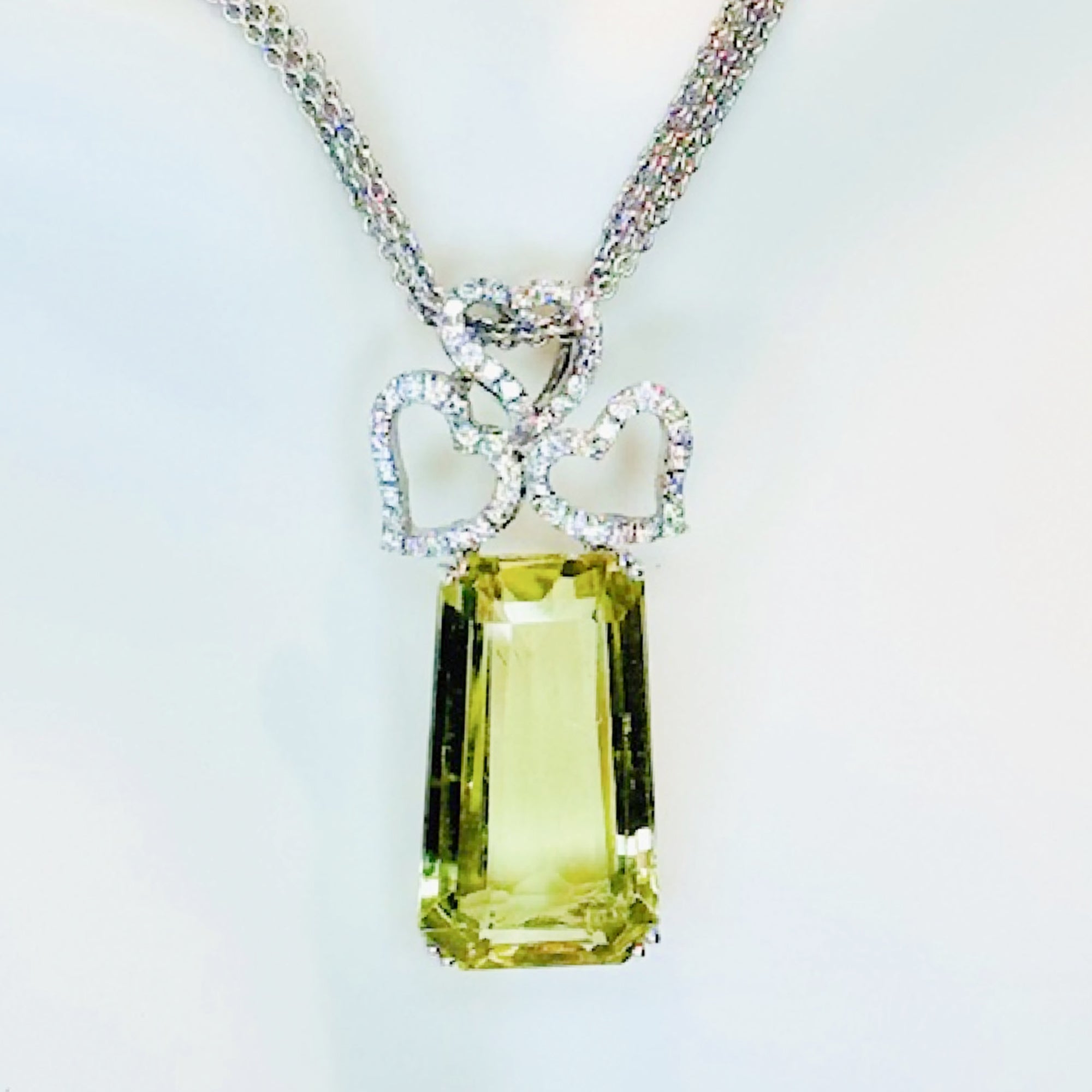 18K White Gold Lemon Citrine & Diamond Pendant Necklace - 16.37ct