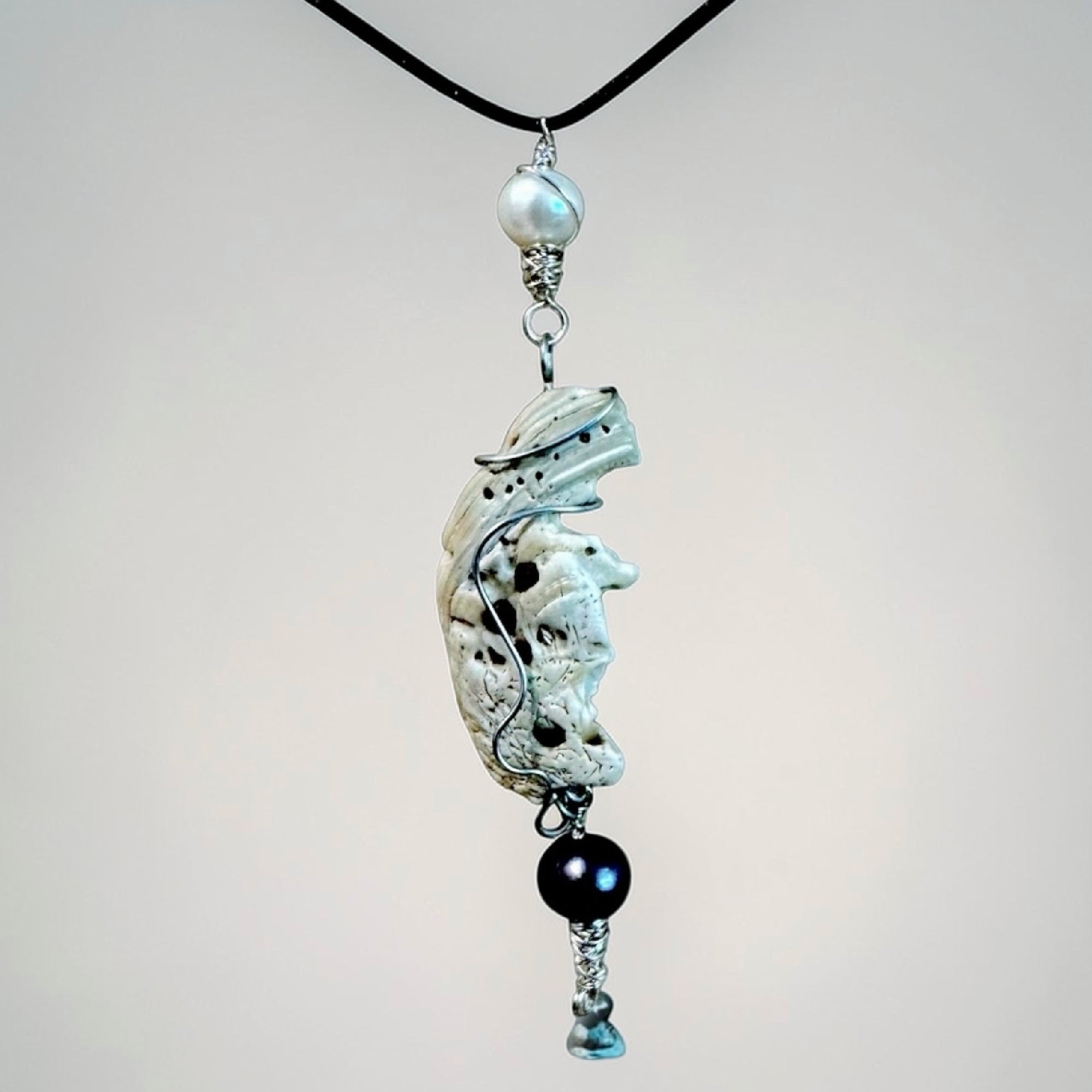 Madonna Pendant - Natural Seashell with Pearl and Onyx