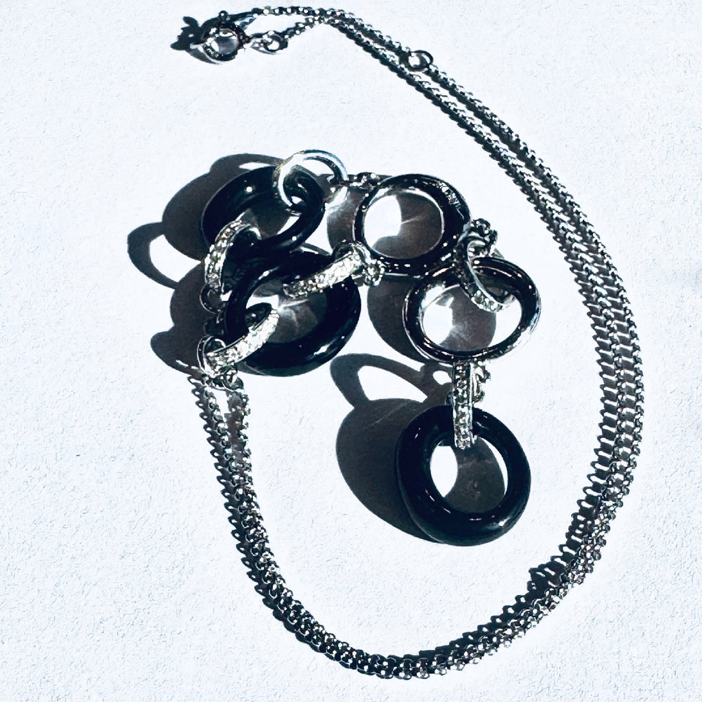 18K White Gold Diamond & Onyx Circle Necklace
