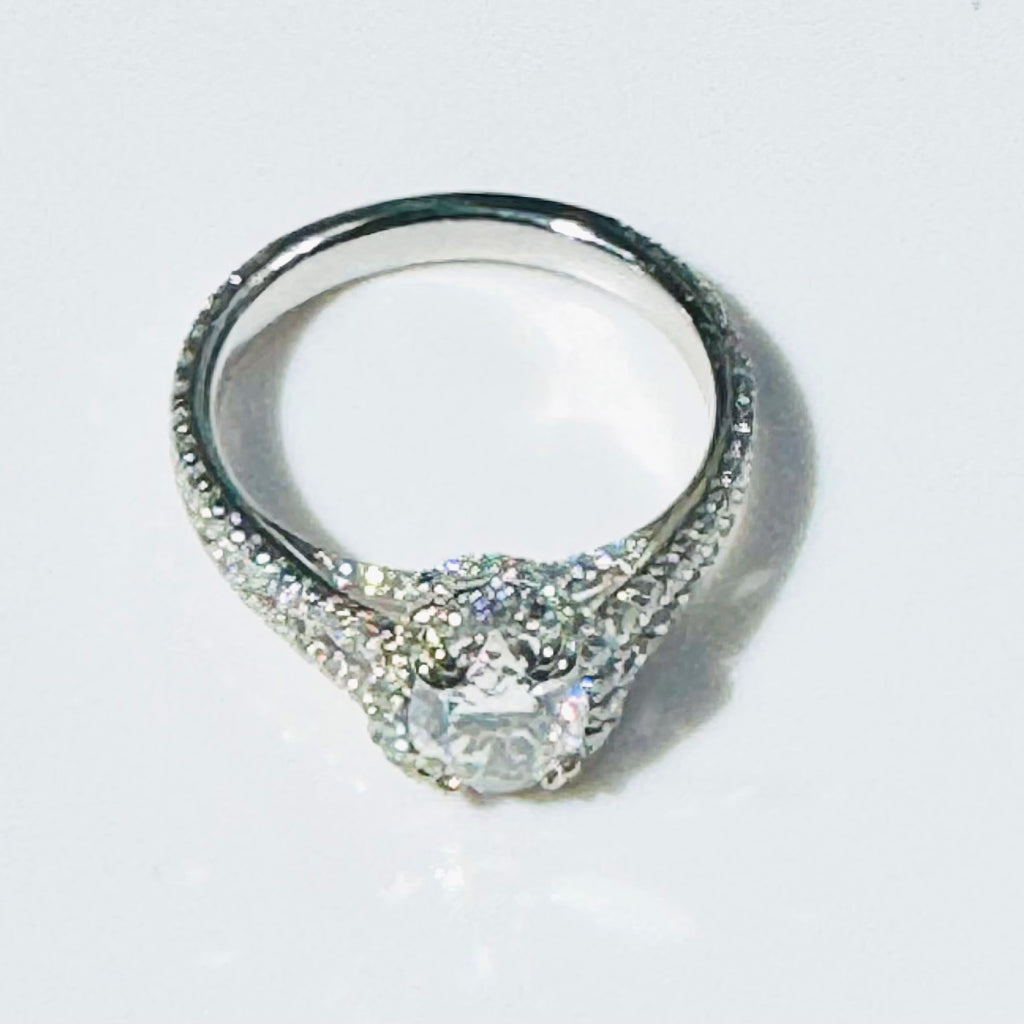 IGI Certified 1.11ct E VVS2 Oval Lab Diamond Halo Engagement Ring in 18K White Gold