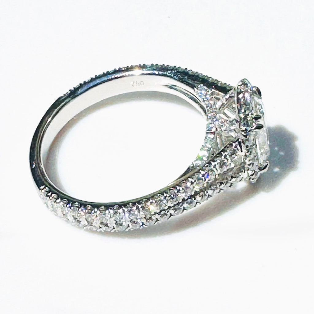 IGI Certified 1.11ct E VVS2 Oval Lab Diamond Halo Engagement Ring in 18K White Gold