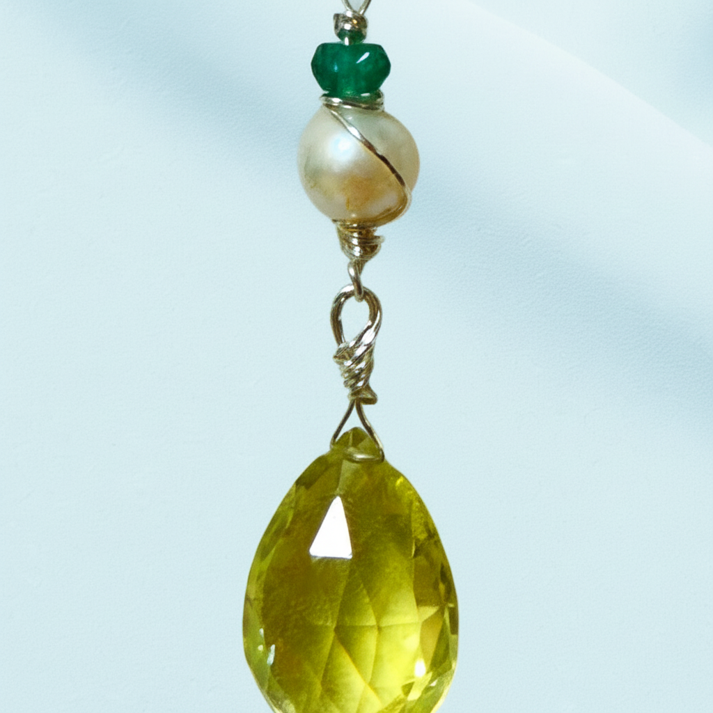 Close-up of wire wrapping detail