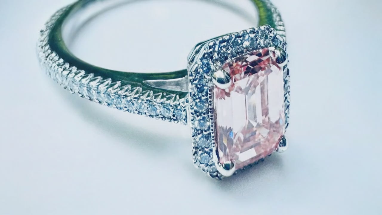 18K White Gold IGI Certified Fancy Vivid Pink Lab Diamond Engagement Ring